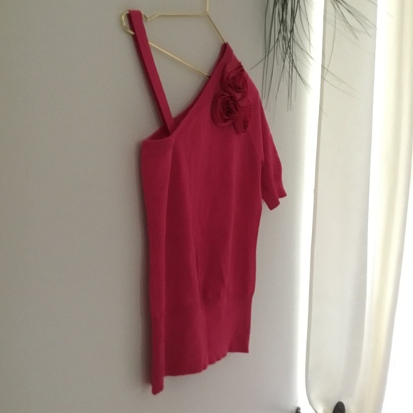 🌷Cache Open One Shoulder. Very In Style NOW 🤩 - Picture 8 of 9